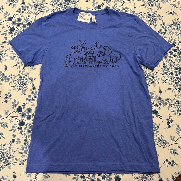 BNWT Inkopious “Easily Distracted by Dogs” Blue Tee - Picture 2 of 4